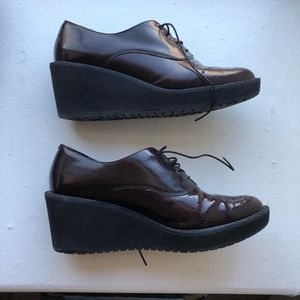 Clark’s maroon platform oxfords